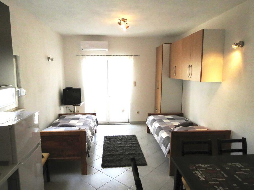 Apartments Ljubicic بودْسْتغانا الغرفة الصورة