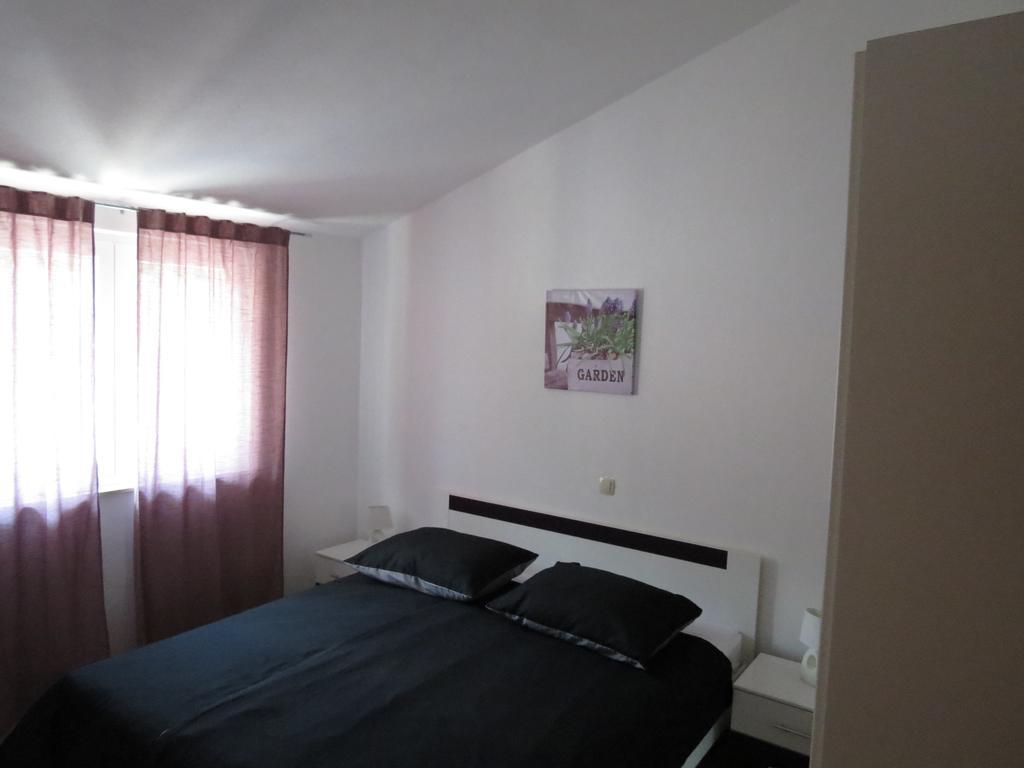 Apartments Ljubicic بودْسْتغانا الغرفة الصورة