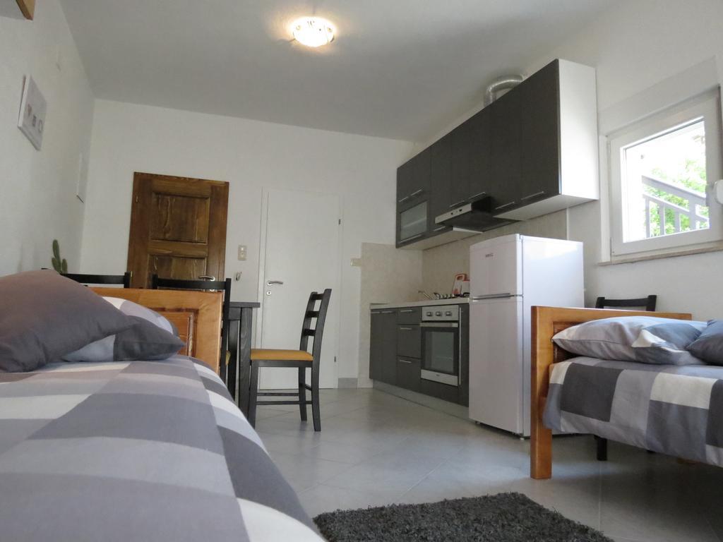 Apartments Ljubicic بودْسْتغانا الغرفة الصورة