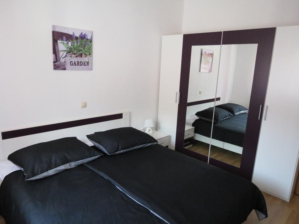 Apartments Ljubicic بودْسْتغانا الغرفة الصورة